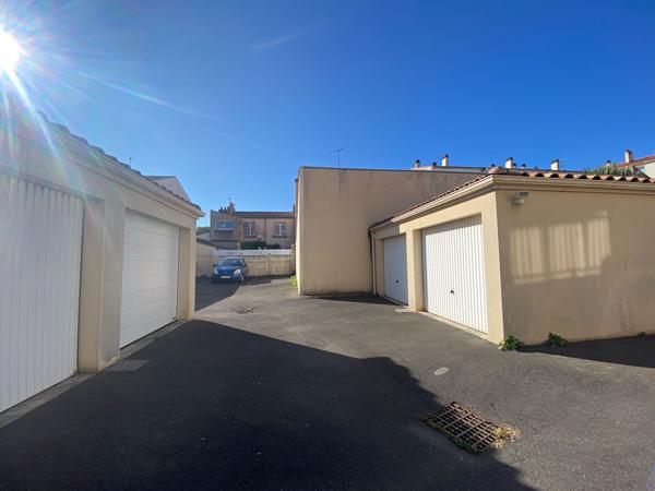 Appartement Les Sables D Olonne  Arago 3 pièces 65.88 m²  terrasse garage proche commerces