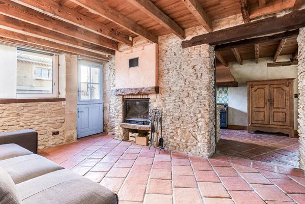 Maison de hameau avec terrasse