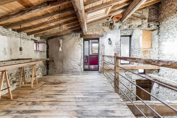 Maison de hameau avec terrasse
