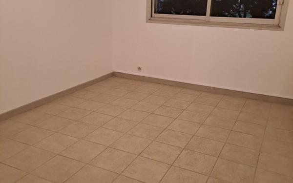 Appartement à louer    2 pièces •  Neuilly-sur-Marne