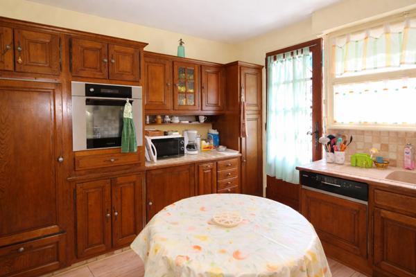 Mougins (06250) Maison T4 avec studio à vendre en Viager à Mougins – Vue exceptionnelle, quartier résidentiel, grand terrai