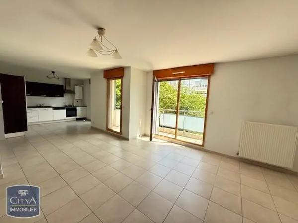 Appartement à louer 4 pièces 100.82m² Prévessin-Moëns (01280)