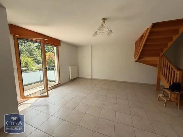 Appartement à louer 4 pièces 100.82m² Prévessin-Moëns (01280)