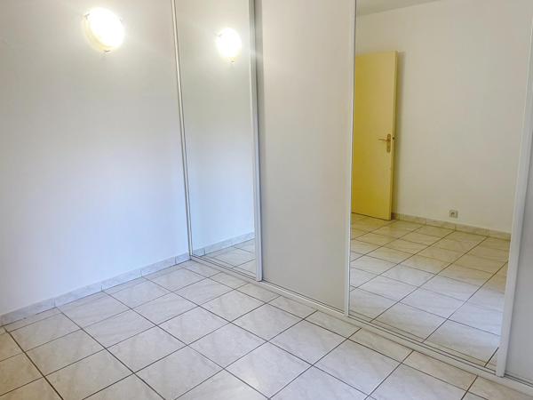 T3/4 RDC 80m2 + LOGGIA11m2 SUR COUR ARBORÉE