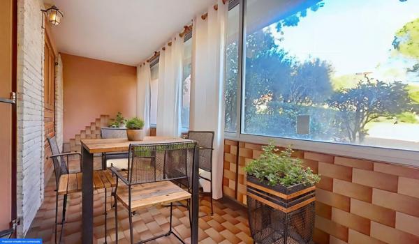 T3/4 RDC 80m2 + LOGGIA11m2 SUR COUR ARBORÉE