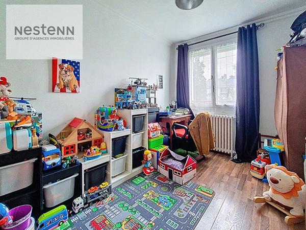 Saint Jean de la Ruelle - maison 2 chambres et 1 bureau - jardin - sous sol complet