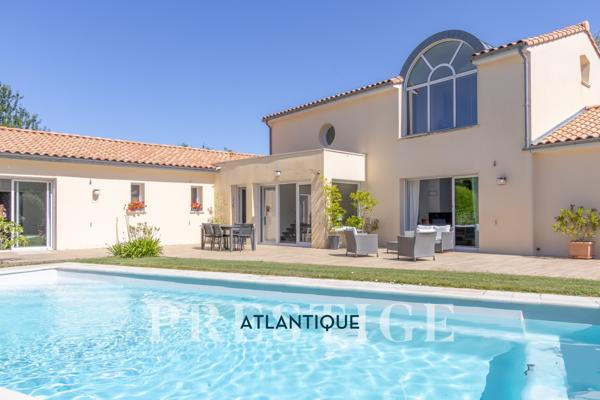 PORNIC - VILLA D'EXCEPTION - 300 M2 - PISCINE