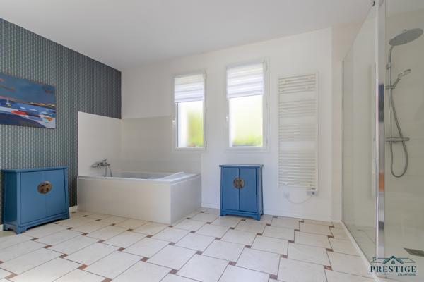 PORNIC - VILLA D'EXCEPTION - 300 M2 - PISCINE