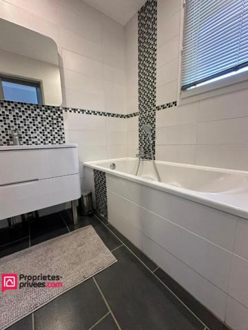 À vendre  - Maison contemporaine avec piscine à Vidauban -