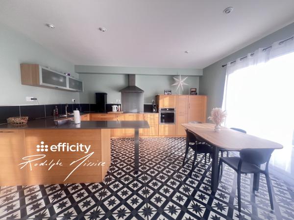 Maison 8 pièces - 220 m²