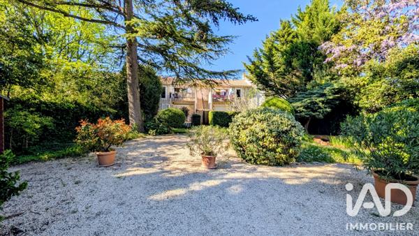 Appartement à vendre 4 pièces 81 m² Saint-Saturnin-lès-Avignon