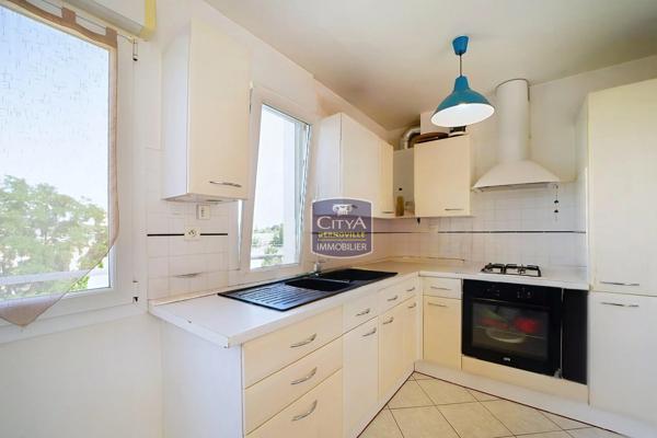 Appartement à vendre 4 pièces 78m² Saint-Quentin (02100)