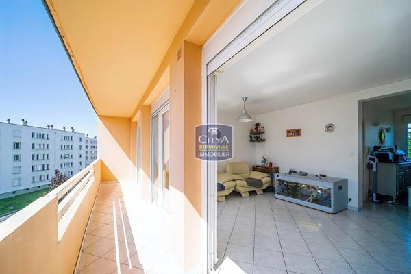 Appartement à vendre 4 pièces 78m² Saint-Quentin (02100)