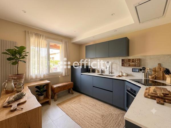 Maison
         4 pièces
        - 88 m² Exclusivité 180 000 € *