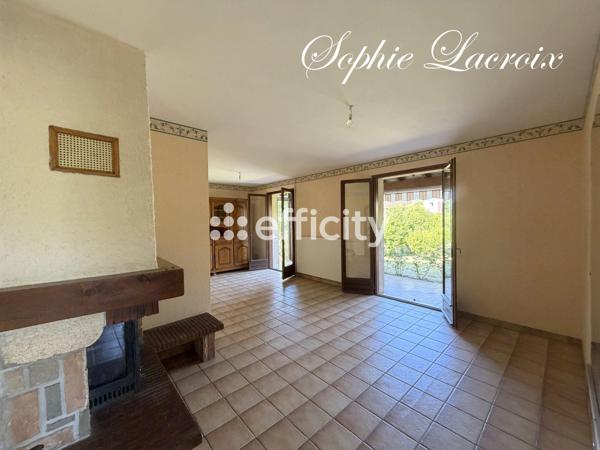 Maison
         4 pièces
        - 88 m² Exclusivité 180 000 € *