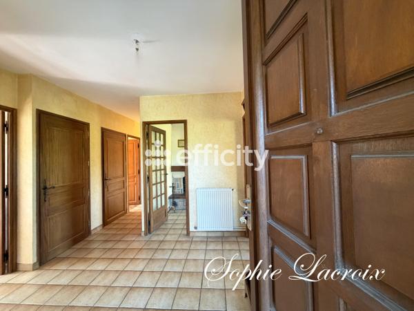 Maison
         4 pièces
        - 88 m² Exclusivité 180 000 € *