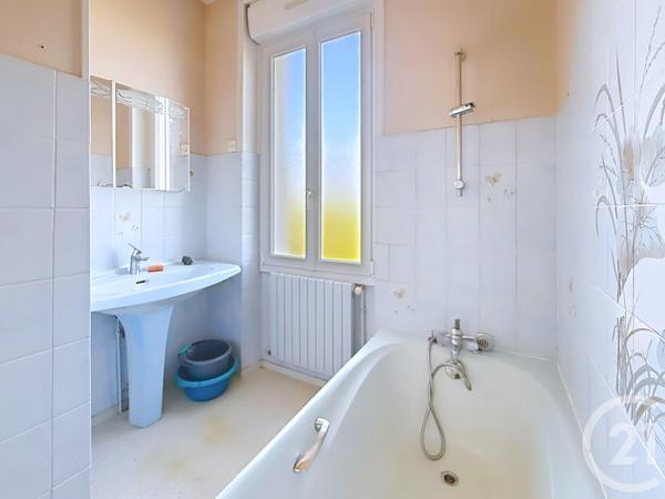 Maison à vendre  5 pièces - 80,72 m 2   ANGOULEME  - 16