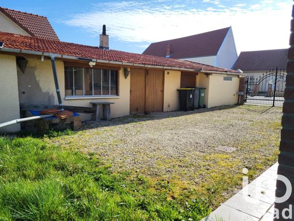 Maison à vendre 5 pièces 121 m² Saint-Gibrien