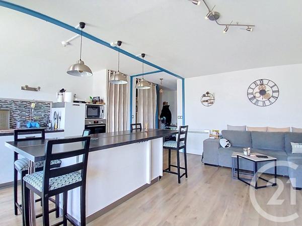 Appartement F3 à vendre  3 pièces - 64 m 2   MERIGNAC  - 33