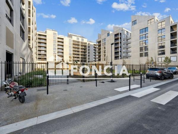 Location Appartement 3 pièces 70.9 m² - 194 / 196 RUE DES QUEYRIES Bordeaux 33100