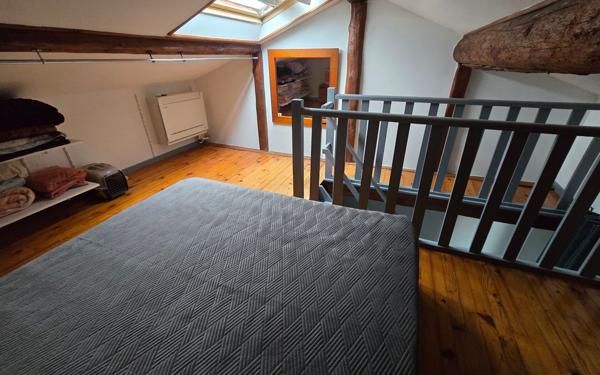 Maison à louer    3 pièces • 80 m2 Vinassan