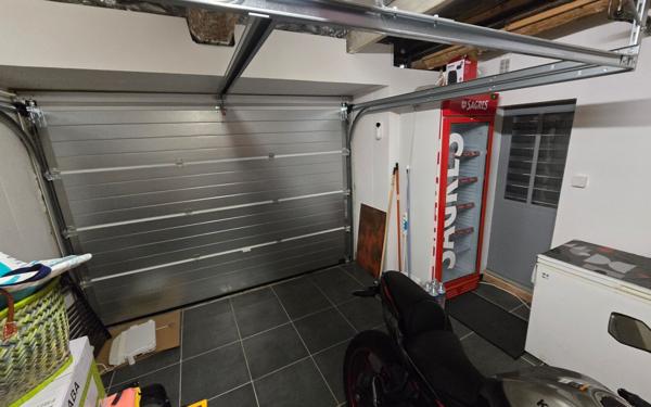 Maison à louer    3 pièces • 80 m2 Vinassan