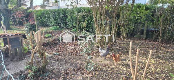 Maison avec revenu locatif complémentaire à Saint Denis les Bourg proche de la gare