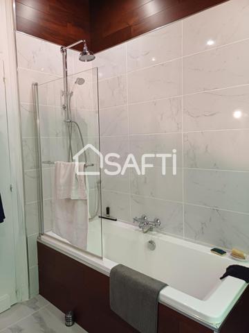 Angoulême sud - maison d'architecte de 335m2, pièces de réception, 6 chambres, piscine, jardin arboré 5200 m2