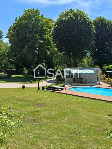 Angoulême sud - maison d'architecte de 335m2, pièces de réception, 6 chambres, piscine, jardin arboré 5200 m2