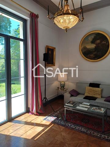 Angoulême sud - maison d'architecte de 335m2, pièces de réception, 6 chambres, piscine, jardin arboré 5200 m2