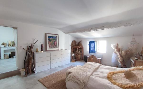 Appartement à vendre    4 pièces • 104 m2 Pézenas