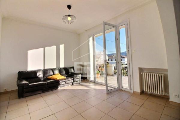 MARSEILLE 12ème arrdt. BEAUMONT VILLAGE. Maison de 185 m² sur 600 m² de terrain.