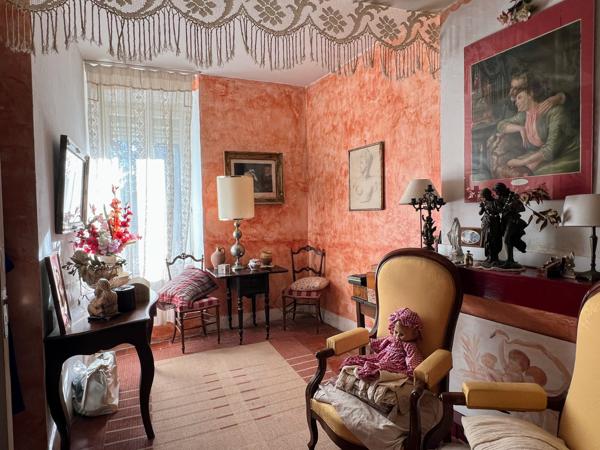 Lézignan-Corbières (11200) LEZIGNAN CORBIERES - IMMEUBLE = MAISON D'HABITATION AVEC REZ DE CHAUSSEE A USAGE COMMERCIAL