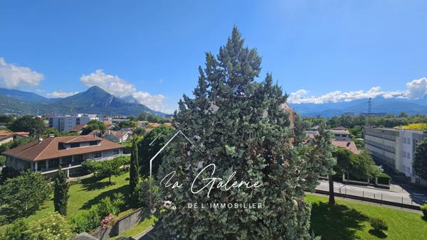 T3 LUMINEUX AVEC VUE IMPRENABLE SUR LES MASSIFSA SEYSSINET