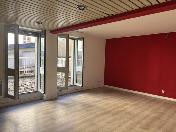 Appartement 4 pièces AURILLAC (15) avec terrasse et parking