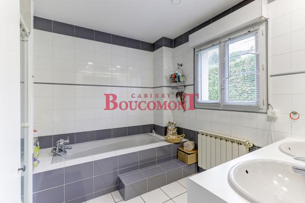 Maison 6 pièce(s) 4 chambre(s) 131 m²