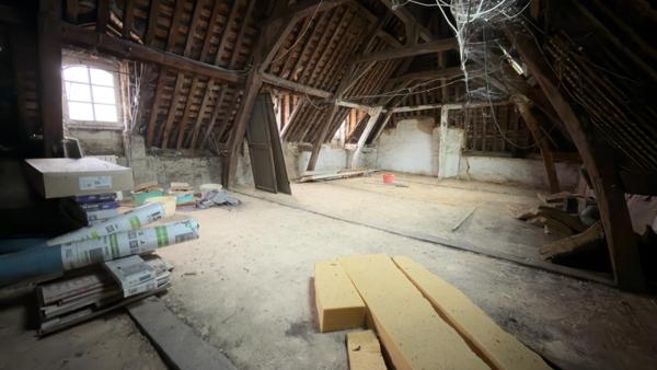 CRAON - Grenier mansardée