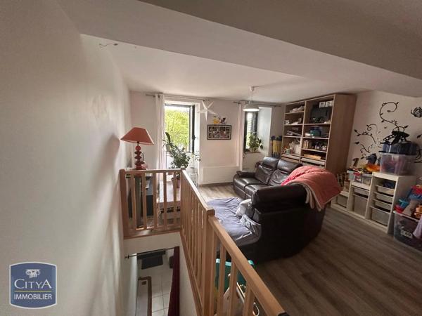 Maison à louer 3 pièces 88.7m² Chauriat (63117)