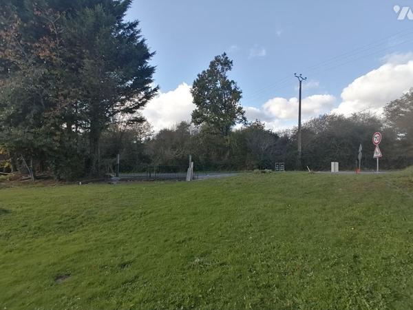 ETUDE DE BREAL SOUS MONTFORT, au lieu-dit La Croix Goyet, terrain à bâtir viabilisé ( eau et él...