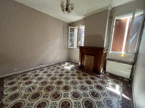 Maison à vendre 56 000 € Castillon-la-Bataille 3 p 65 m² DPE F