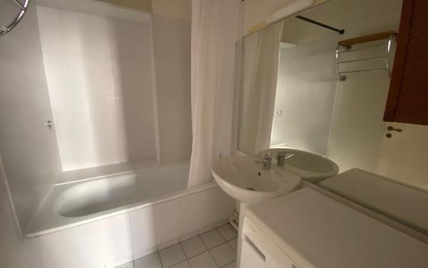 Appartement à vendre    2 pièces • 69 m2 Bordeaux