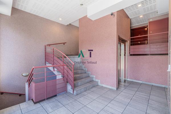 T3 AVEC GARAGE SECTEUR GRENOBLE GARE