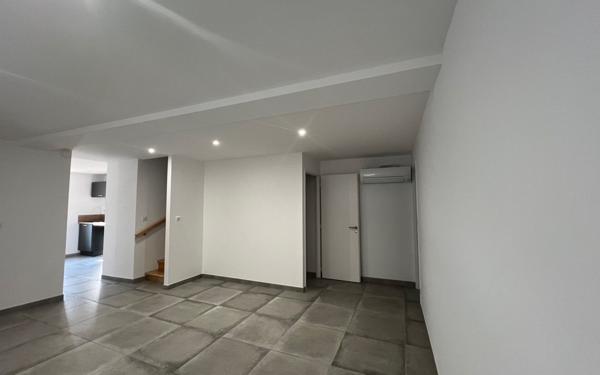 Maison à louer    3 pièces • 67 m2 Castres