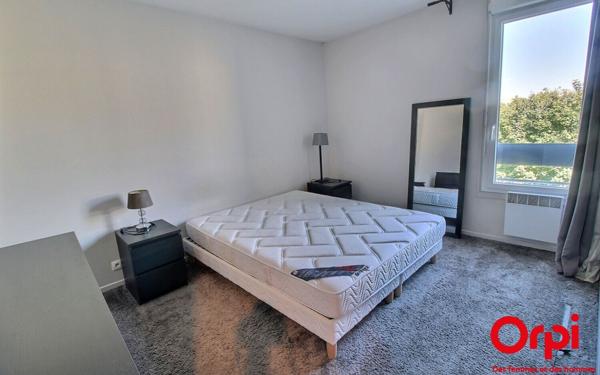 Appartement à vendre    4 pièces • 81 m2 Montigny-le-Bretonneux