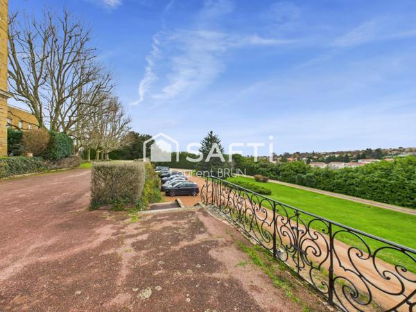 Duplex de charme avec vue imprenable sur les Monts d’Or