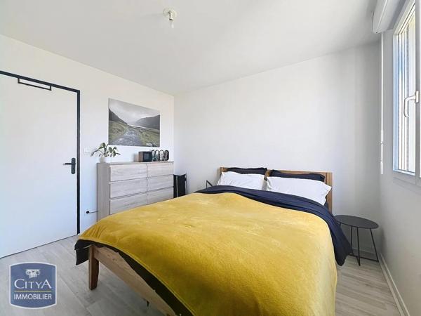 Appartement à louer 2 pièces 48.01m² Pont-de-Chéruy (38230)