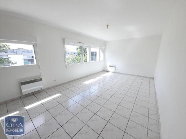 Appartement à louer 1 pièce 38.4m²