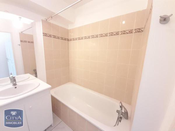 Appartement à louer 1 pièce 38.4m²