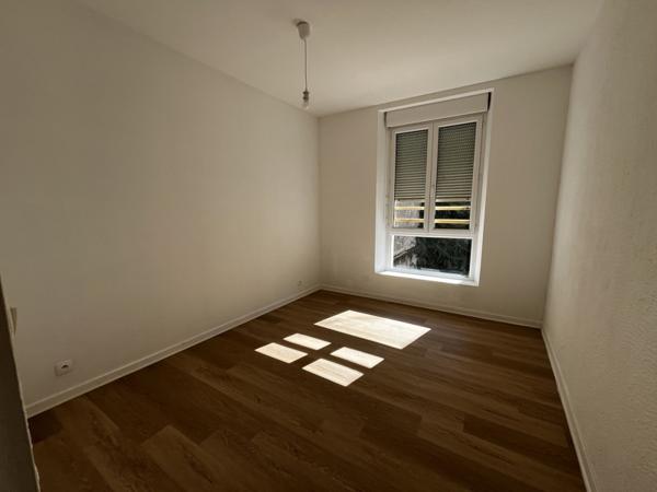 Appartement à louer 700 € CC Castelsarrasin 4 p 86 m² DPE B