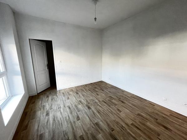 Appartement à louer 700 € CC Castelsarrasin 4 p 86 m² DPE B